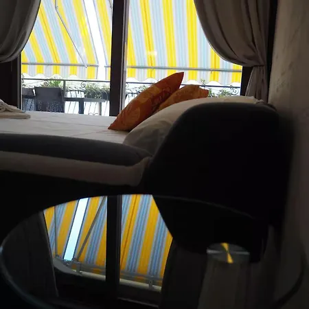 Liza's Suite's - Room's With A View * Sala Comacina