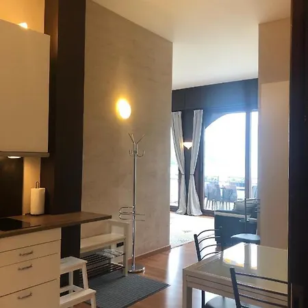 Liza's Suite's - Room's With A View