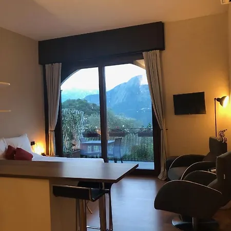 Liza's Suite's - Room's With A View Appartement