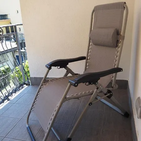 Liza's Suite's - Room's With A View Apartman *