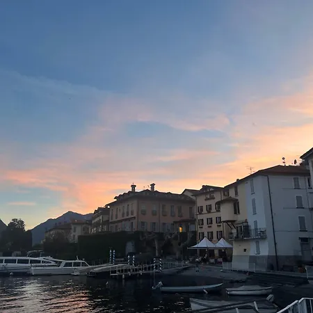 Liza's Suite's - Room's With A View Apartment