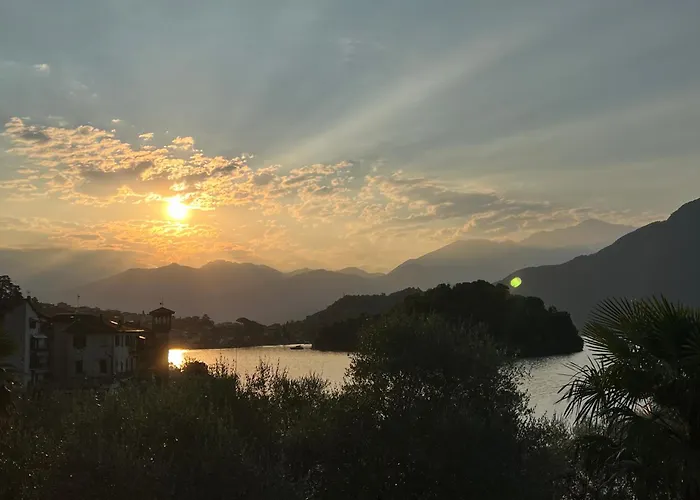 Liza's Suite's - Room's With A View Apartment